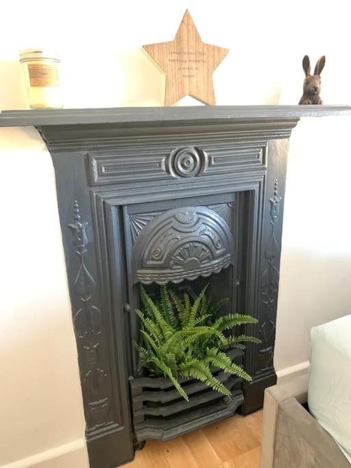 Renovated Miner'S Cottage - Family & Dog Friendly Abertillery Bagian luar foto