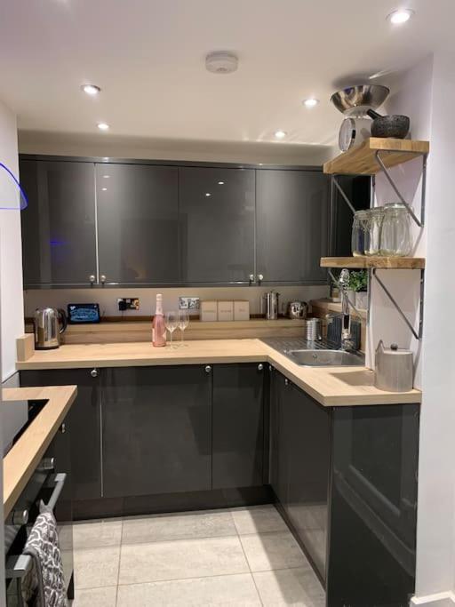 Renovated Miner'S Cottage - Family & Dog Friendly Abertillery Bagian luar foto